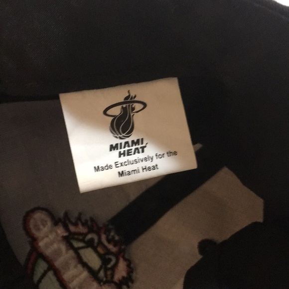 Miami Heat Burnie mascot hat made exclusively for the Miami Heat - Picture 4 of 4
